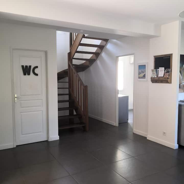 Villa Spacieuse Avec Terrasse Et Vue Mont Ventoux Entrechaux Exteriör bild